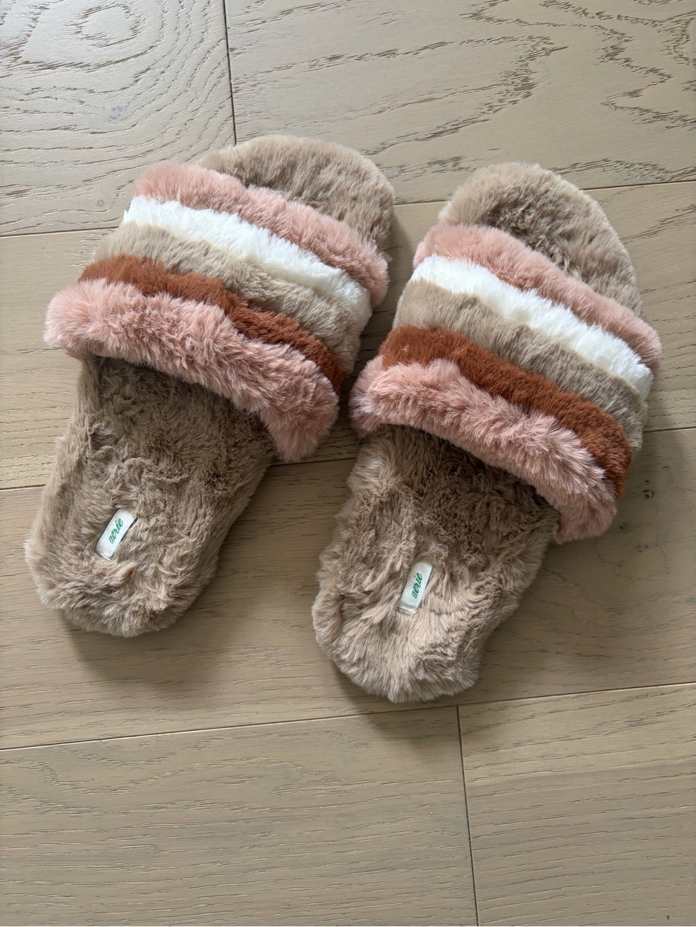 aerie Faux Fur Slide Slippers in Blush Beige